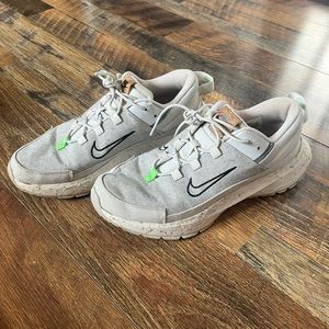 Women’s Nike Crater Remixa Size 10